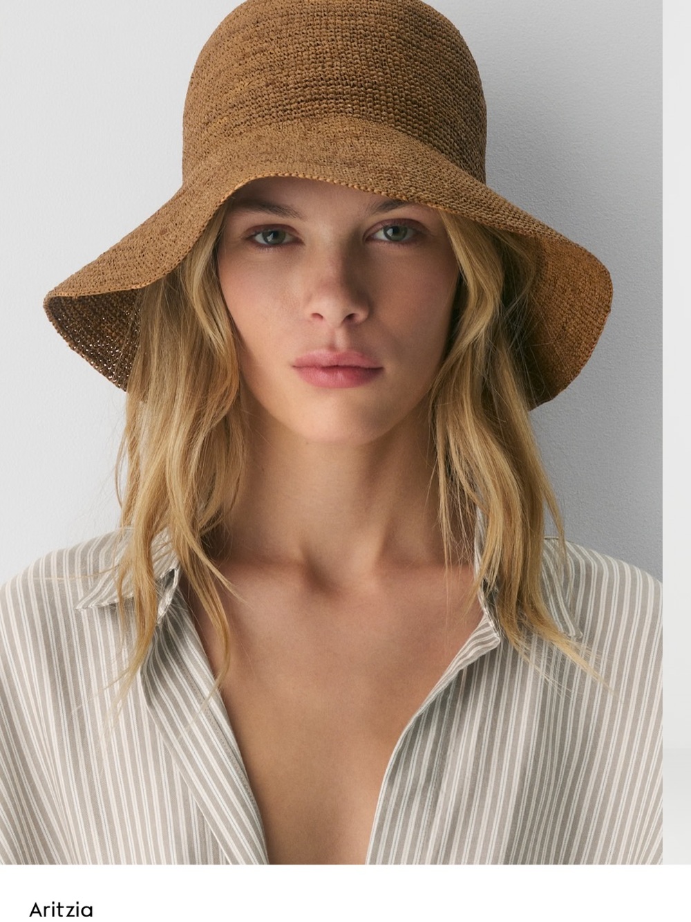 Aritzia SunBeam Short Brim Raffia Hat